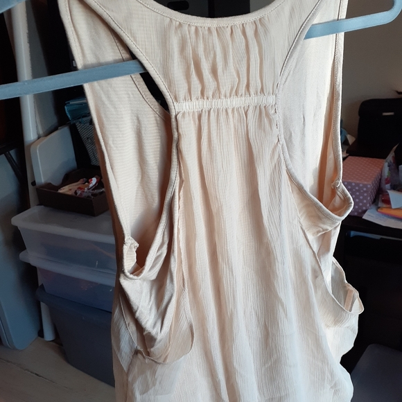 Tops - Picture 2 of 3